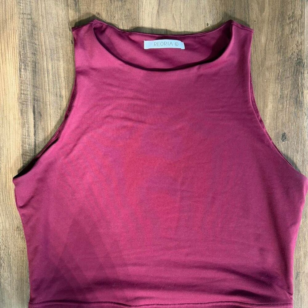Reoria Burgundy Sleeveless Double Lined Racer Back Tank Top Large